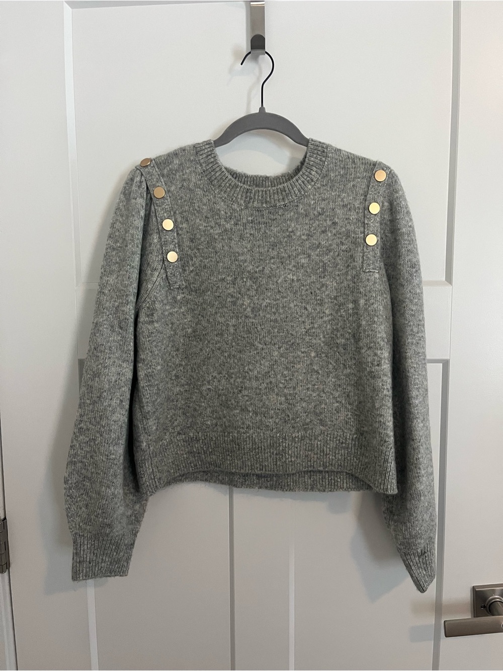Evereve Gray Button-Shoulder Knit Sweater